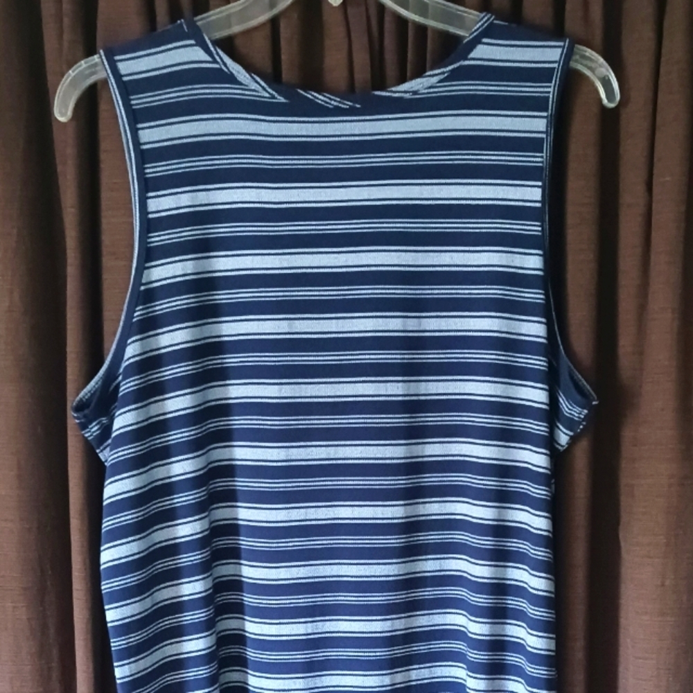 Basic Editions Dress - Picture 4 of 6